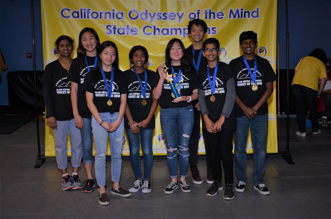 Canyon Hills Junior High / Homepage